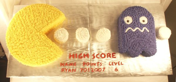 Pacman Cake